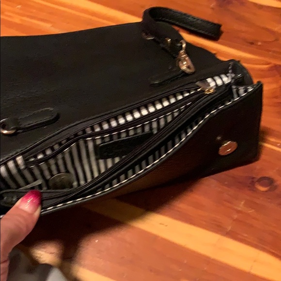 Black studded cluch - Picture 2 of 2